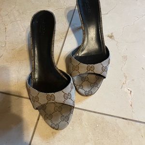 Gucci monogram sandals!